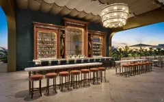 NoMad Residences Wynwood — flamingo bar